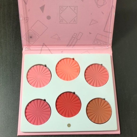 OFRA Other - Ofra blush palette